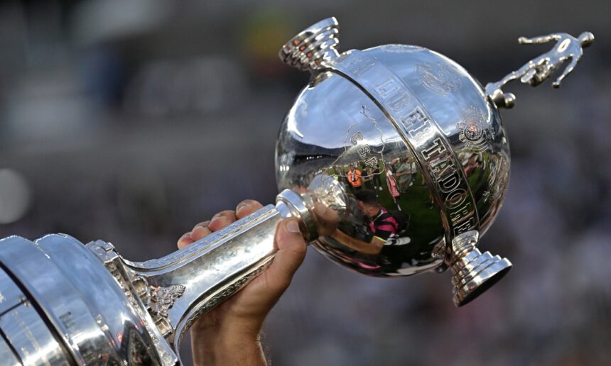 Trofeo Libertadores 28425