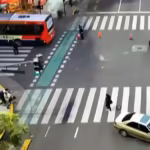 Choque en Belgrano un colectivo de la linea 42 impacto contra un auto
