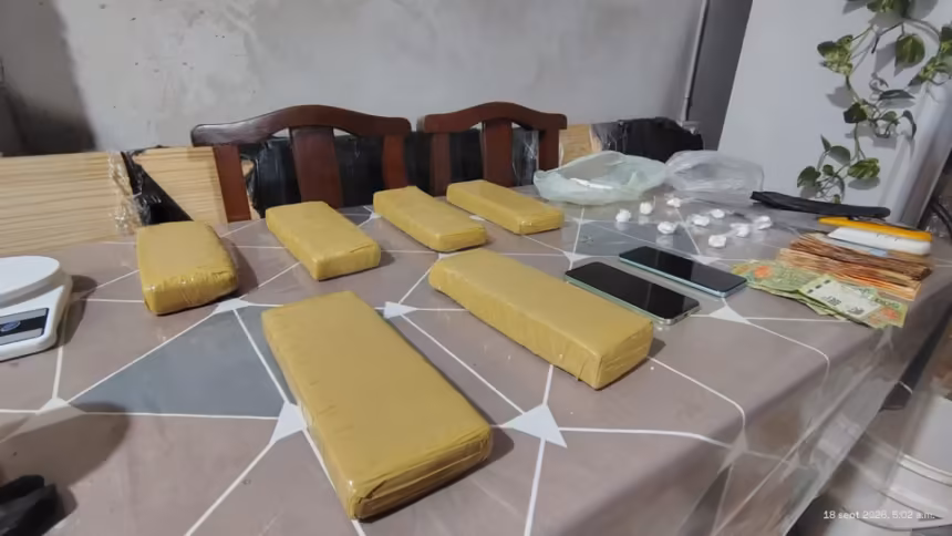 Detienen a cinco personas y secuestran cocaina y casi 20 kilos de marihuana tras operativos en Ciudad Oculta