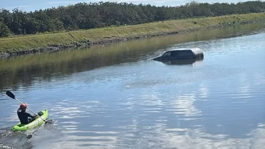 Encontraron una camioneta dentro de un arroyo en Ringuelet investigan si habia sido robada horas antes en La Plata