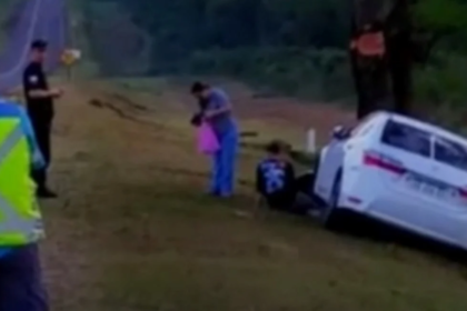 Misiones choco contra un arbol y manejaba con un alto indice de alcoholemia