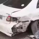 Accidente en el barrio porteno de Balvanera se quedo dormido choco contra dos autos estacionados y fue hospitalizado