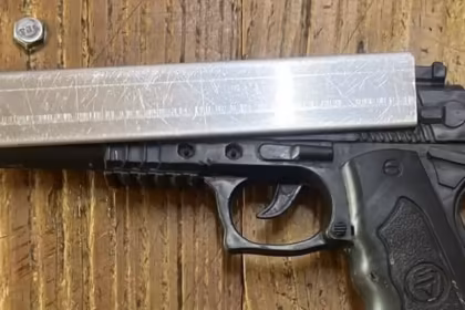 Amenazo a la Policia con un arma de juguete en Corrientes y termino detenido