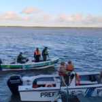Amplio operativo en Corrientes para localizar a dos peones que desaparecieron en aguas del rio Parana