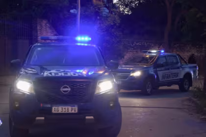 Atacaron a piedrazos a la Policia cuando trato de intervenir en una pelea y hay cuatro detenidos en Cordoba