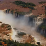Cataratas del Iguazu el circuito Garganta del Diablo esta inhabilitado por aumento del caudal de agua