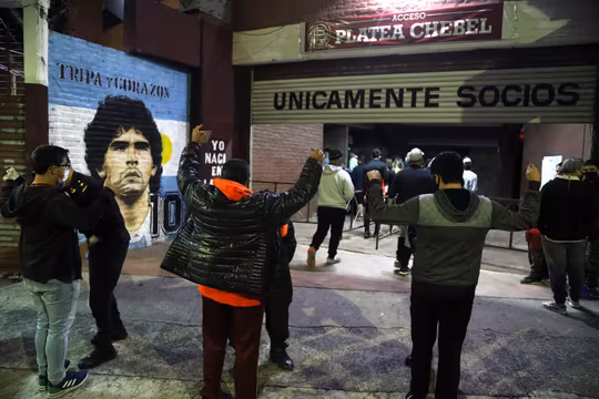 Club Lanus un nene de 12 anos se encuentra grave luego de que un arco de futbol cayera sobre su cabeza