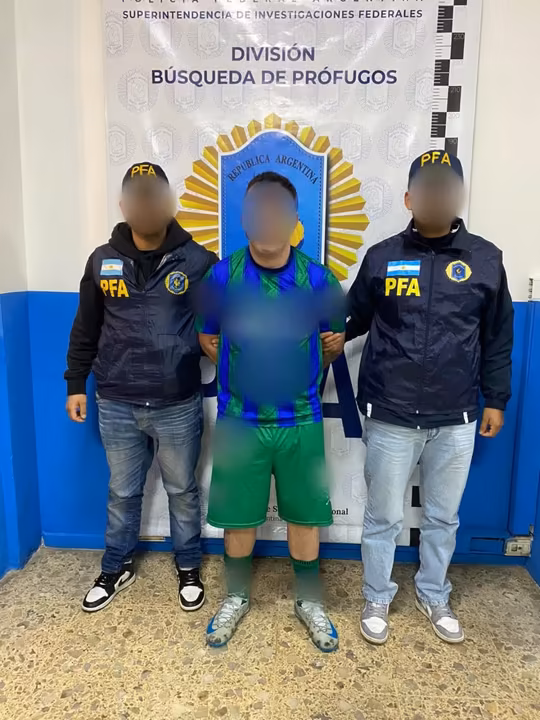 Contrato un sicario para matar a un rival estaba profugo y fue detenido en un partido de futsal