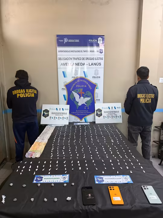 Desbaratan bunkers de drogas en Villa Sapito los policias entraron escondidos en un camion frigorifico