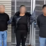 Detuvieron a tres colombianos que intentaron robar objetos de un auto estacionado en Mataderos