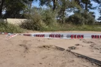 Encontraron a una mujer muerta y semidesnuda en un terreno baldio de Santa Fe hay tres detenidos