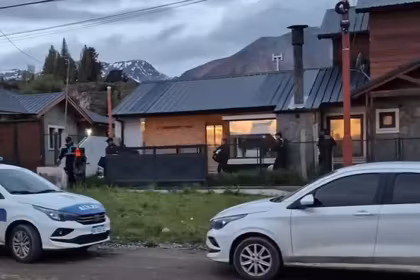 Esquel detuvieron a un medico por la privacion ilegitima de la libertad de su pareja e hijos