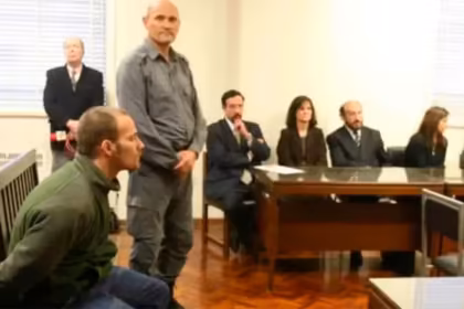 Estaba condenado a 16 anos de prision por un homicidio y fue detenido por robar un perfume
