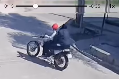 Imputaron a un policia acusado de chocar y matar a un nino durante una persecucion en Ingeniero Budge
