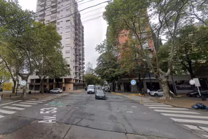 La Plata violento asalto en la casa de un pediatra a metros de la Gobernacion