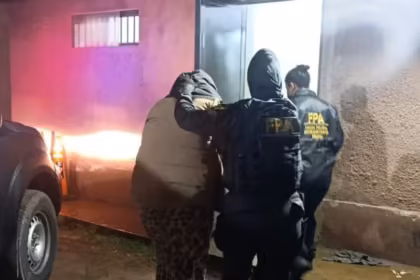 Provincia de Cordoba dos mujeres detenidas por circular con cocaina y evadir un control policial