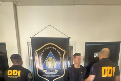 Recapturaron al acusado de matar a un policia de la Federal para robarle la moto en Lanus estaba en la casa de una amiga