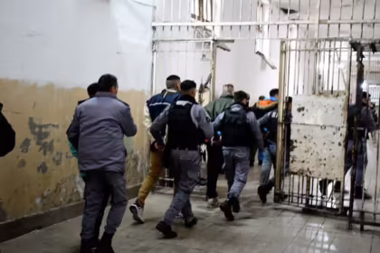 Rechazaron un habeas corpus colectivo por el traslado de presos desde la carcel de Devoto a Marcos Paz