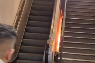 Se incendio una escalera mecanica en la estacion de trenes de Constitucion