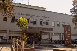 Tucuman la Policia investiga denuncias de amenazas e ingresos de agentes a la UNT