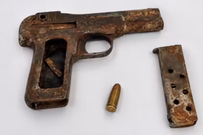 Un alumno de 13 anos llevo un arma a una escuela tecnica y genero preocupacion