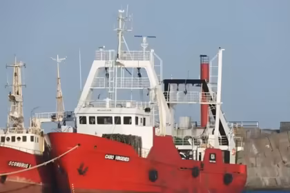 Un marinero murio en alta mar tras un accidente con el porton del aparejo del buque