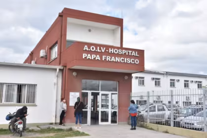 Una medica fue atacada a golpes por la hija de un paciente en Salta y sufrio una doble fractura de maxilar