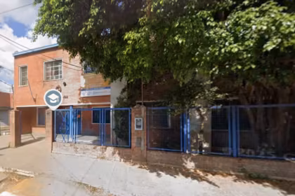 Villa Dorrego un adolescente le disparo a un companero en la escuela